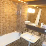 アパート Jeanne D'arc Apt- H2-49 By Interhome *